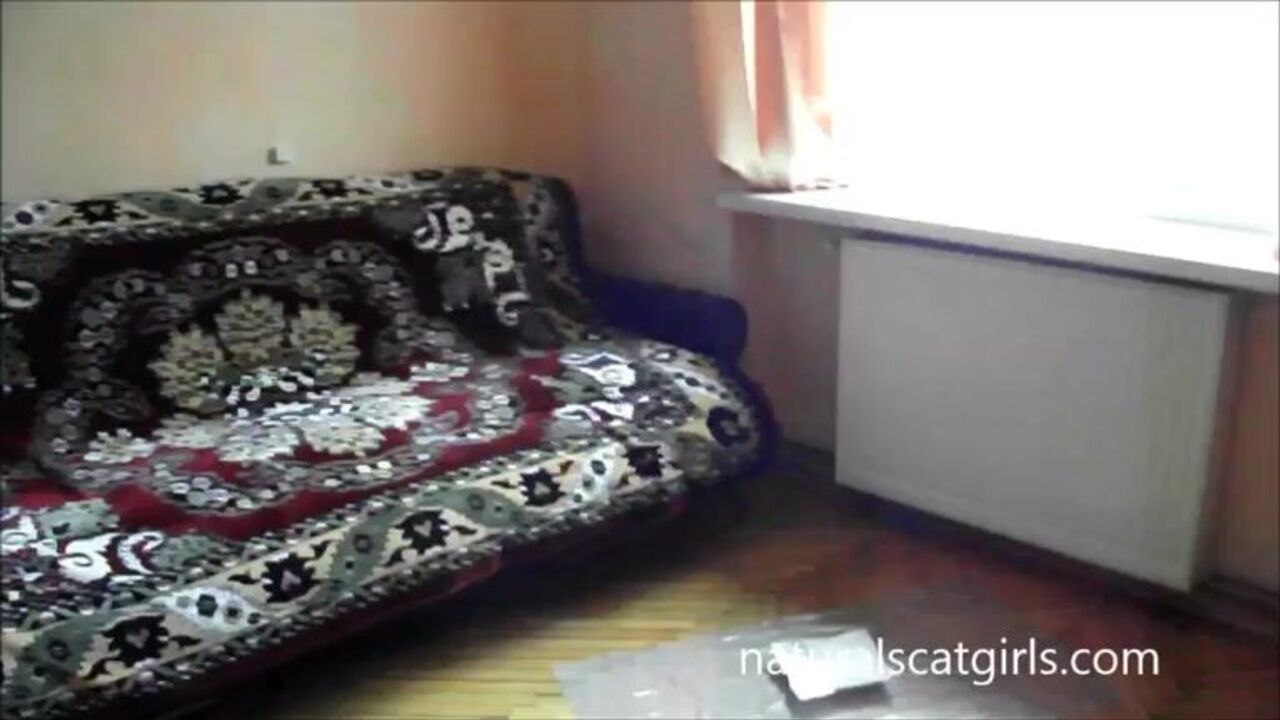 Watch this kinky scat girl get her soft serve pooped in a plastic dish