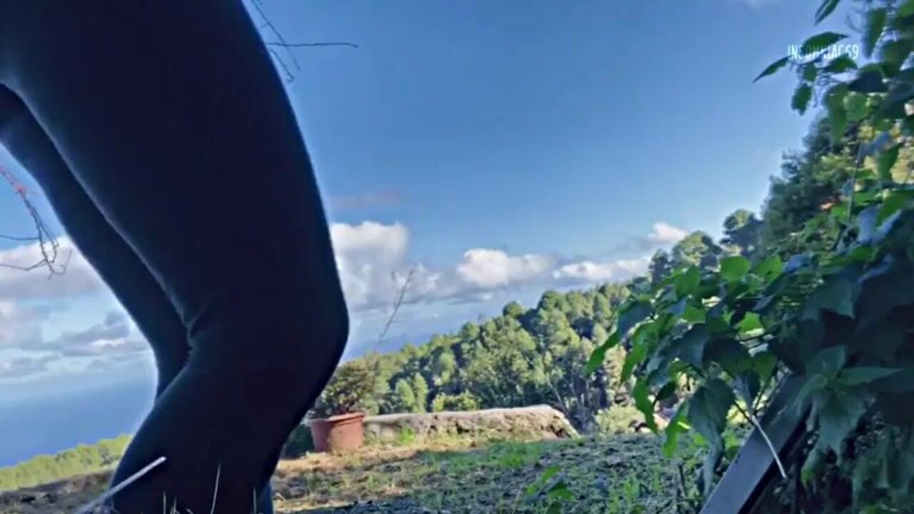 Laisse Run is a kinky scat slave who loves to remember