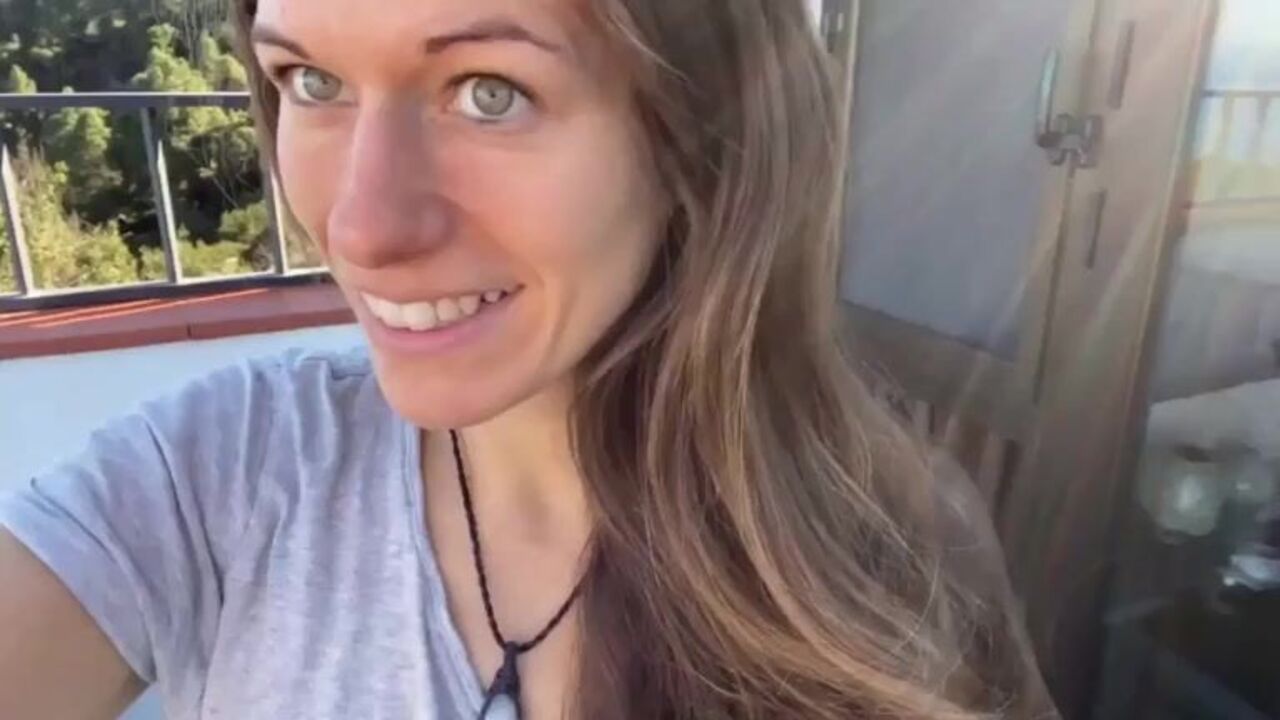 Crazy CraZy Pee Canaryislands enjoys a steamy scat session with Linda in Best of CRAZY Poo & Pee Islands