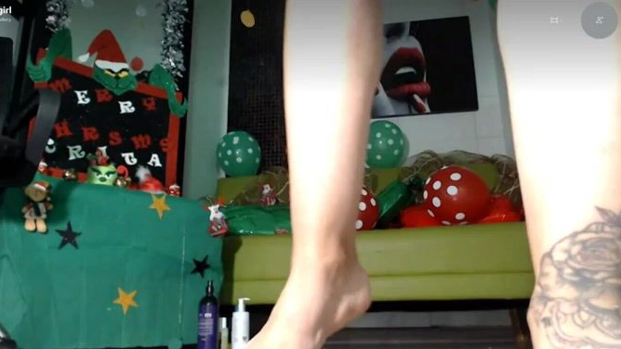 Mila's Holiday Scat: A Messy Holiday Adventure with a Sexy Slave