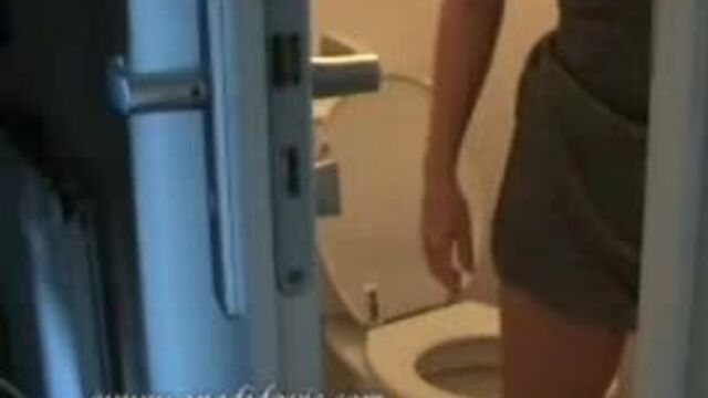Ana Didovic pooping on the toilet