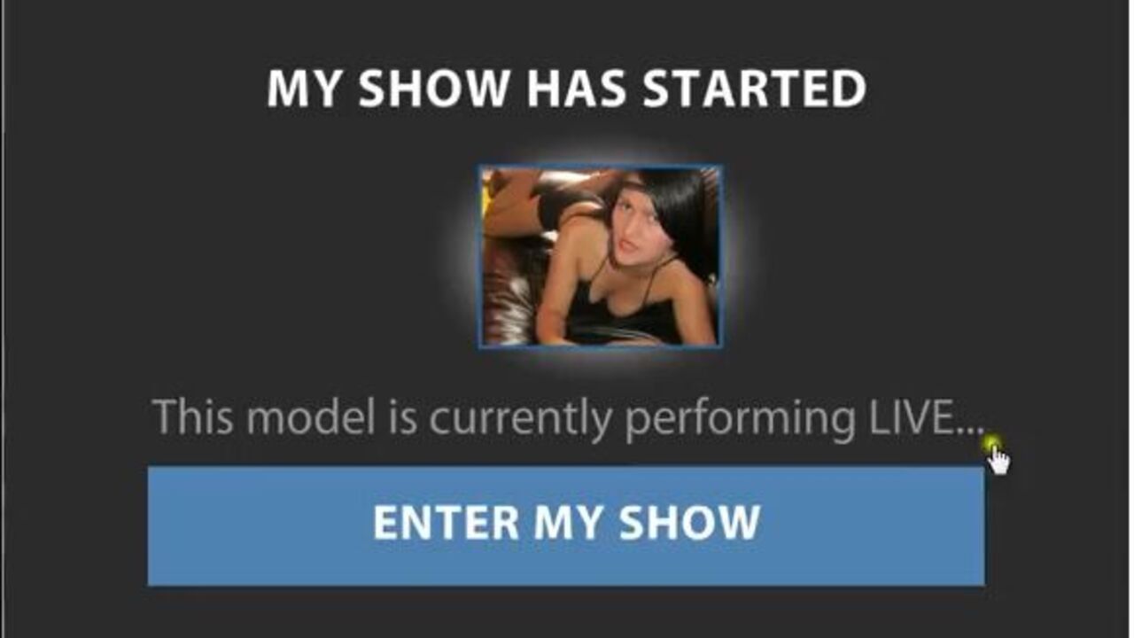 Watch this Colombian babe take extreme dildo play to a whole new level