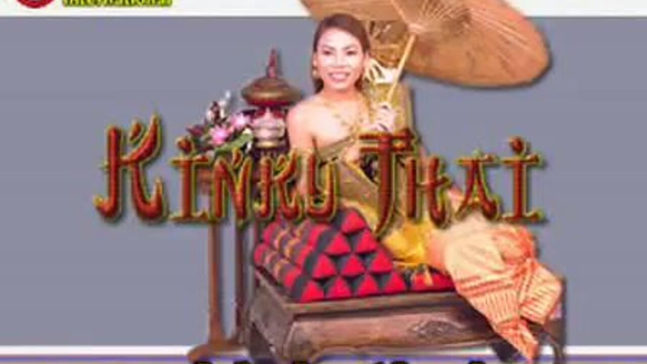 Kat-66 gets kinky with her Thai friend's scat and gets a taste of her own