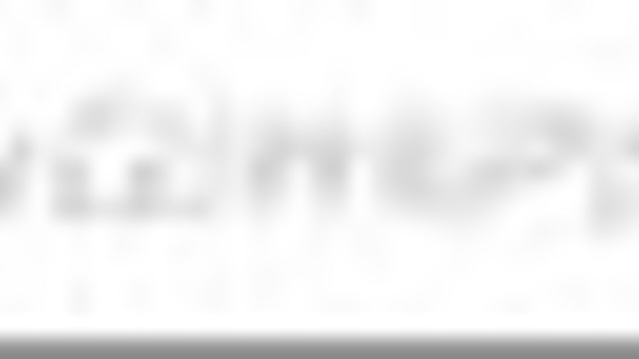 Watch these filthy kaviar women go wild with their massive scats