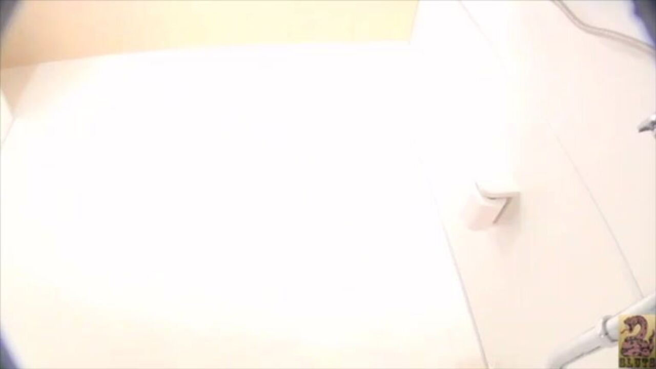 Watch this Japanese slut defecate and scat like a pro