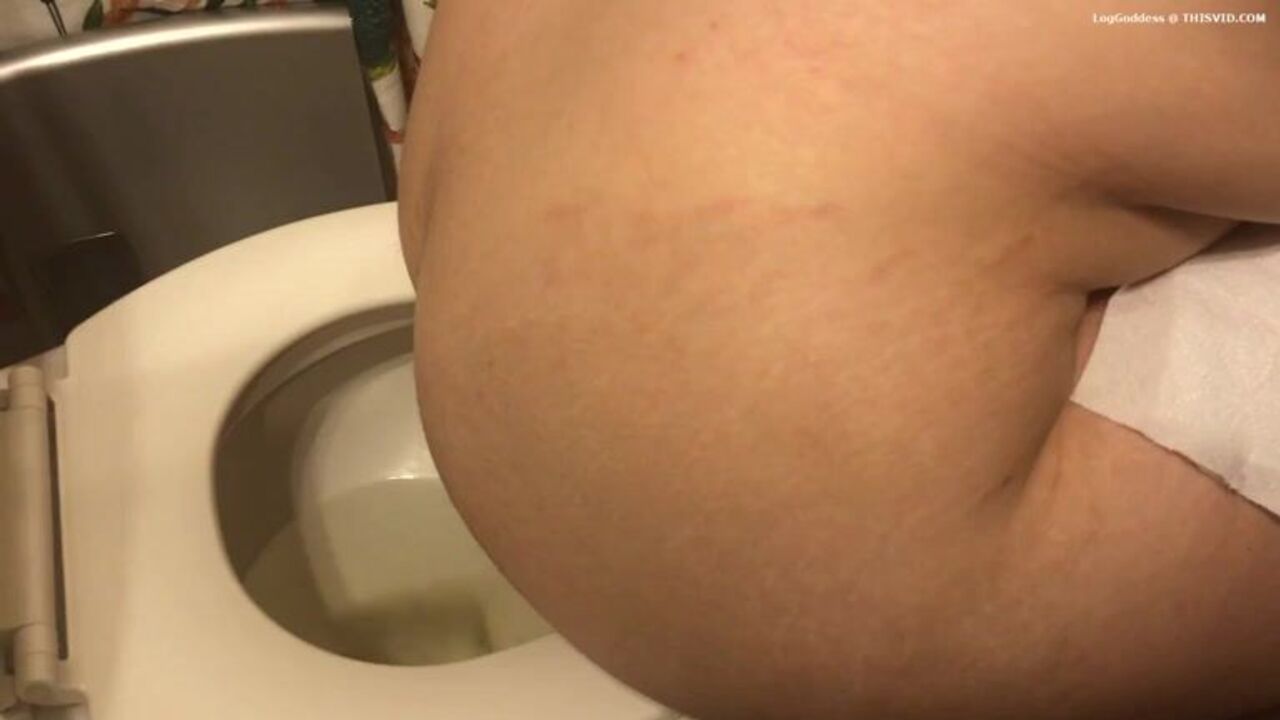 Watch this Indian slut take a massive load in her mouth and pussy