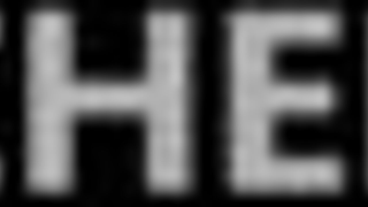 Watch as SIXual gets down and dirty in her scat and gets a sticky surprise