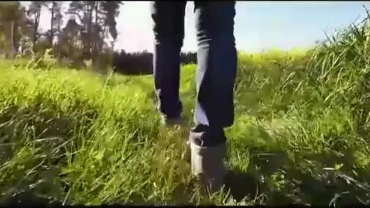 Le colza, the scatty slave, gets her filthy mouth and pussy filled with piss and golden showers