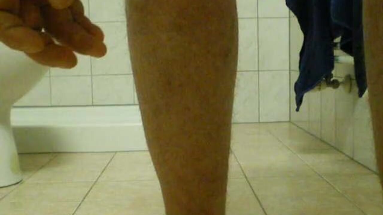 Watch me pee all over my dick while getting spread open