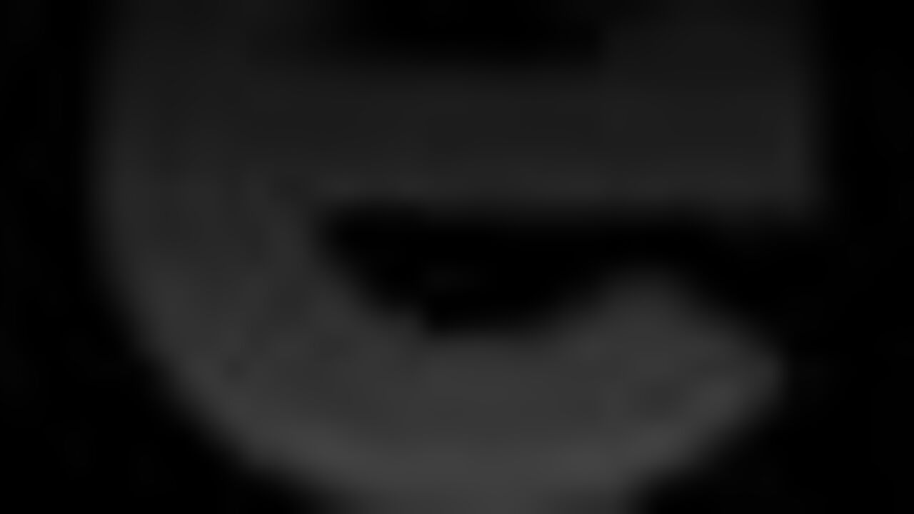 Watch this slutty girl piss on her bed in her scat fetish video