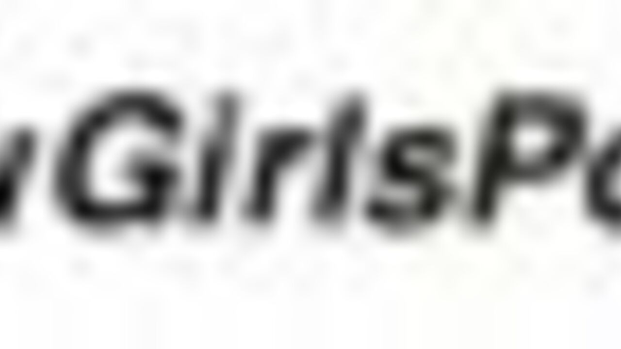 Watch this blonde slut get her filthy ass drilled by a huge cock