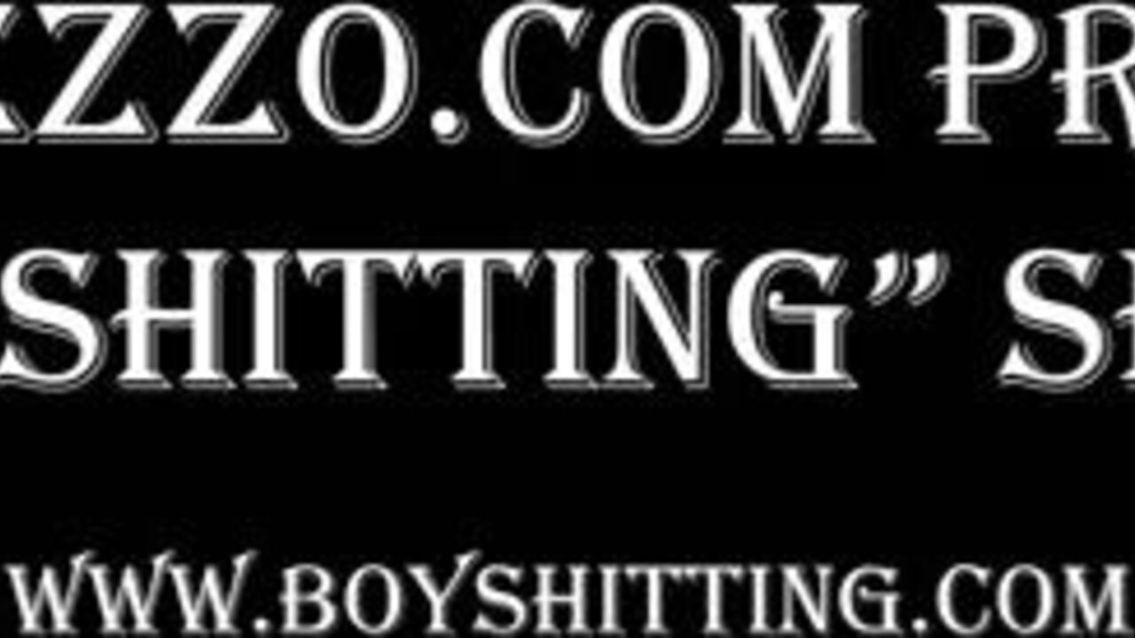 Get off to this hot scat porn video of a guy getting off in quick fashion while working at the office