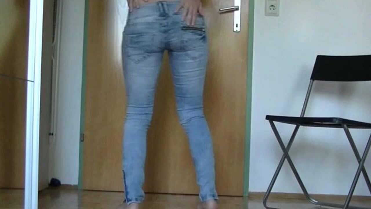 Watch scat porn as rocks get drenched in pee and pooped out