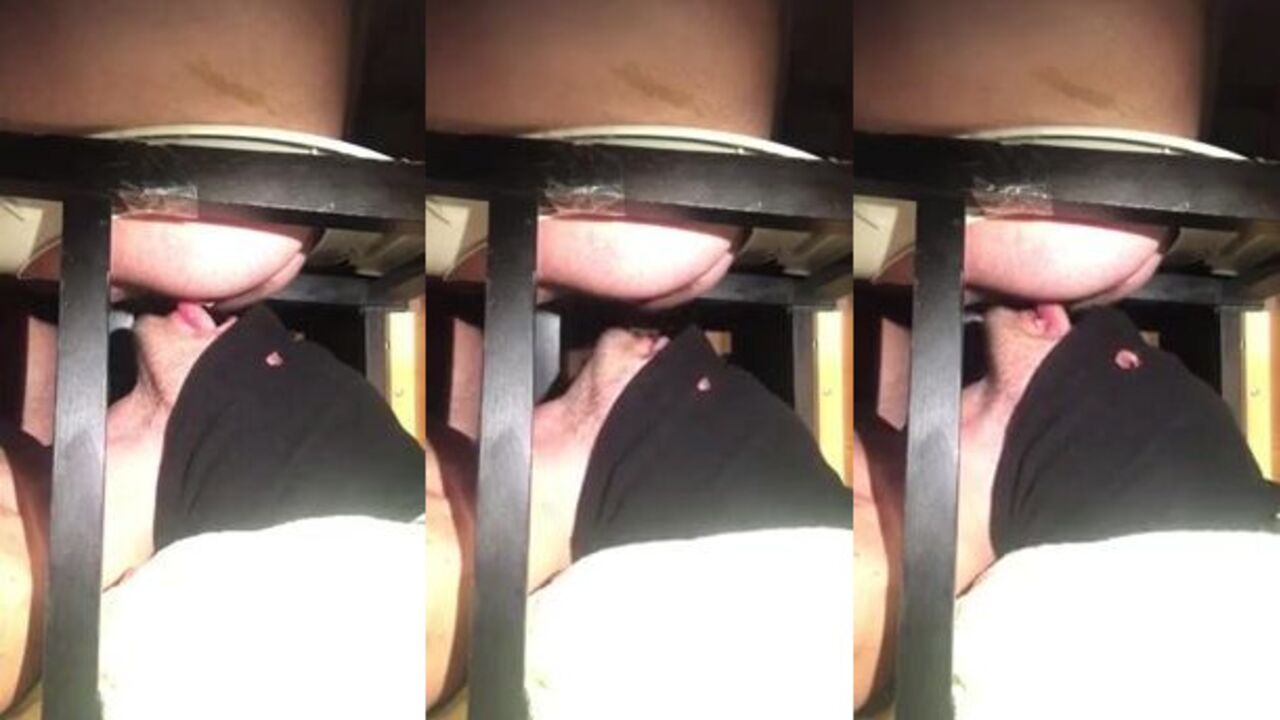 Watch this newbie scat like a pro on the block