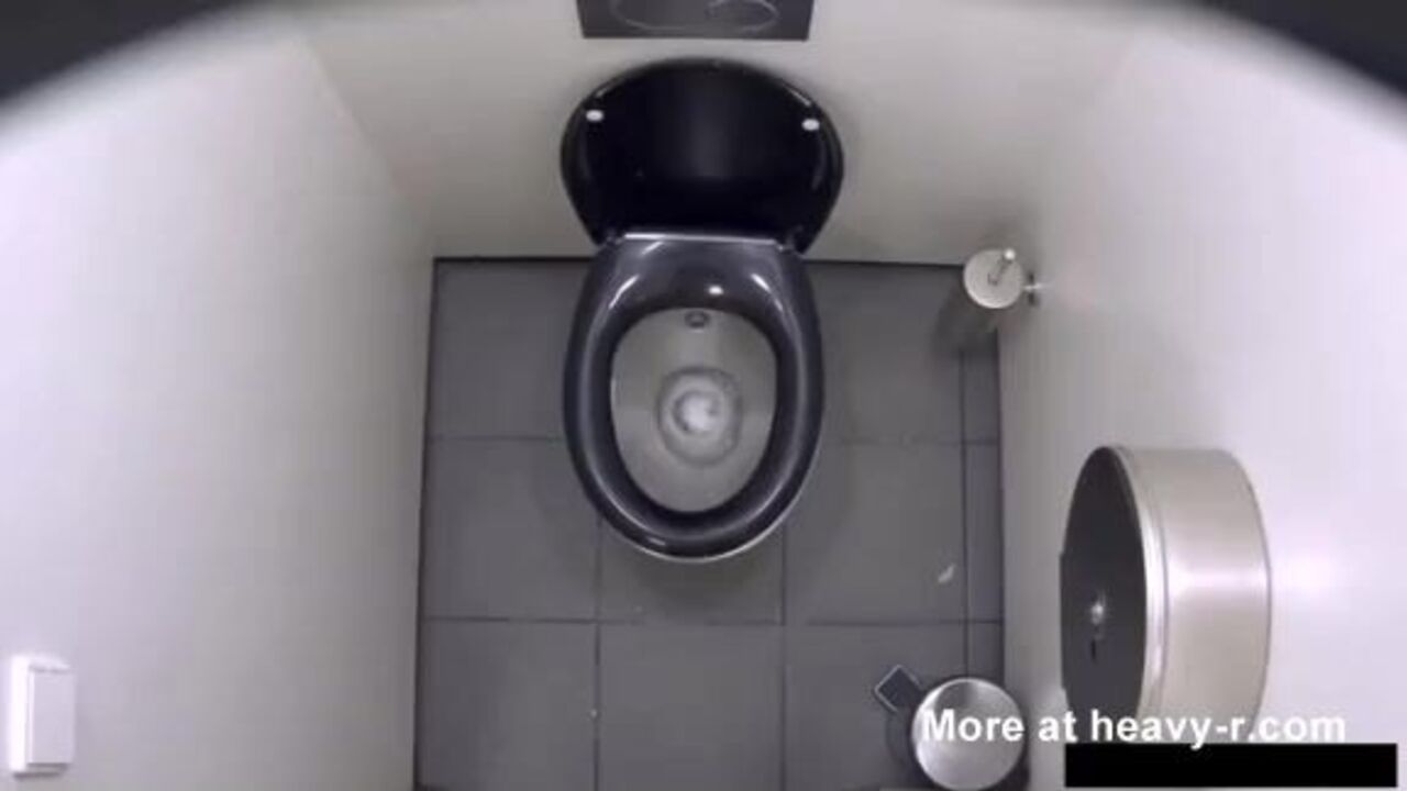 Watch this Czech slut scat like a pro in this wild video