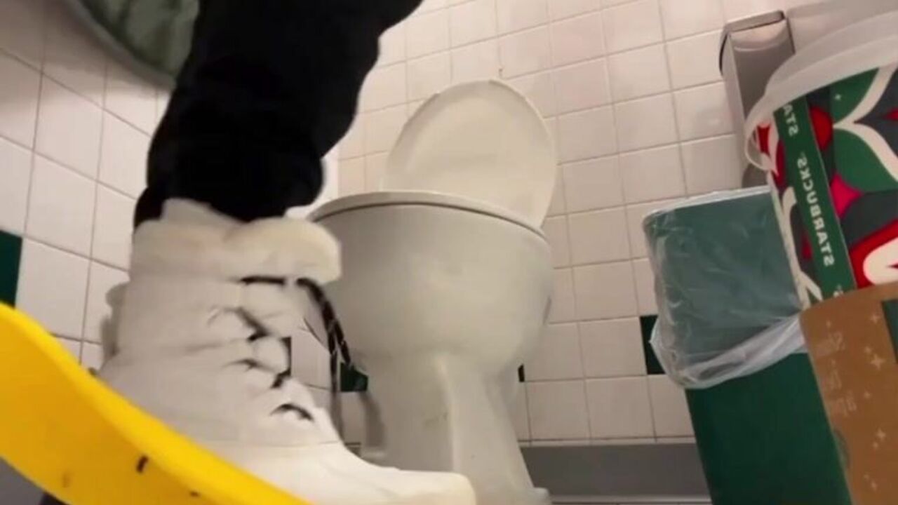 Watch these kinky scat girls getting off in hot video