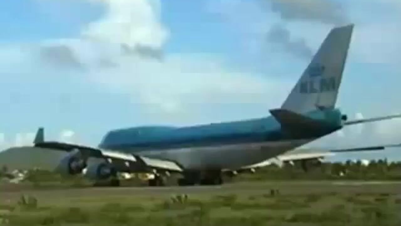 Watch this stunning flight attendant get her pussy and asshole pounded in the air