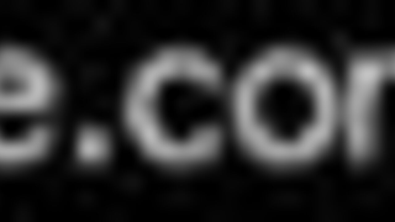 Watch as this kinky dominatrix takes control and shits on her scat slave's brains