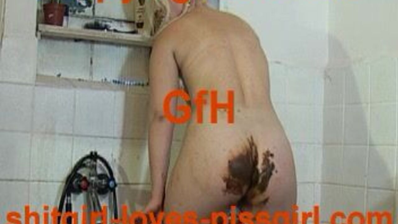 Watch these filthy scat slaves getting their pussies drilled in scat porn videos