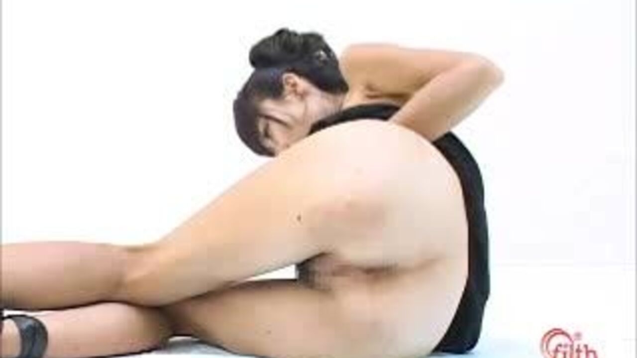 Watch these filthy Japanese sluts scat & pee in wild scat porn videos