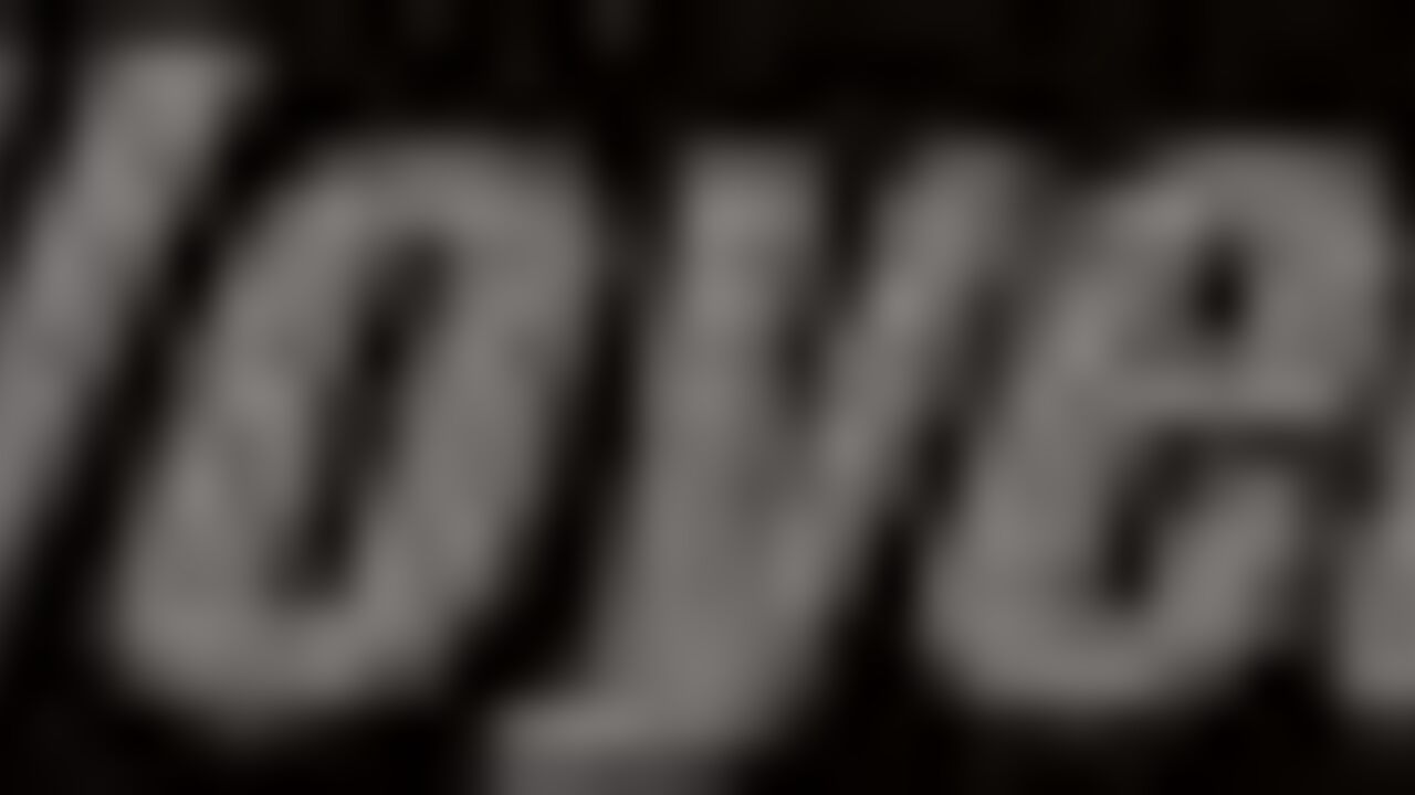 Watch this Russian slut get pooped while being a voyeuristic slut