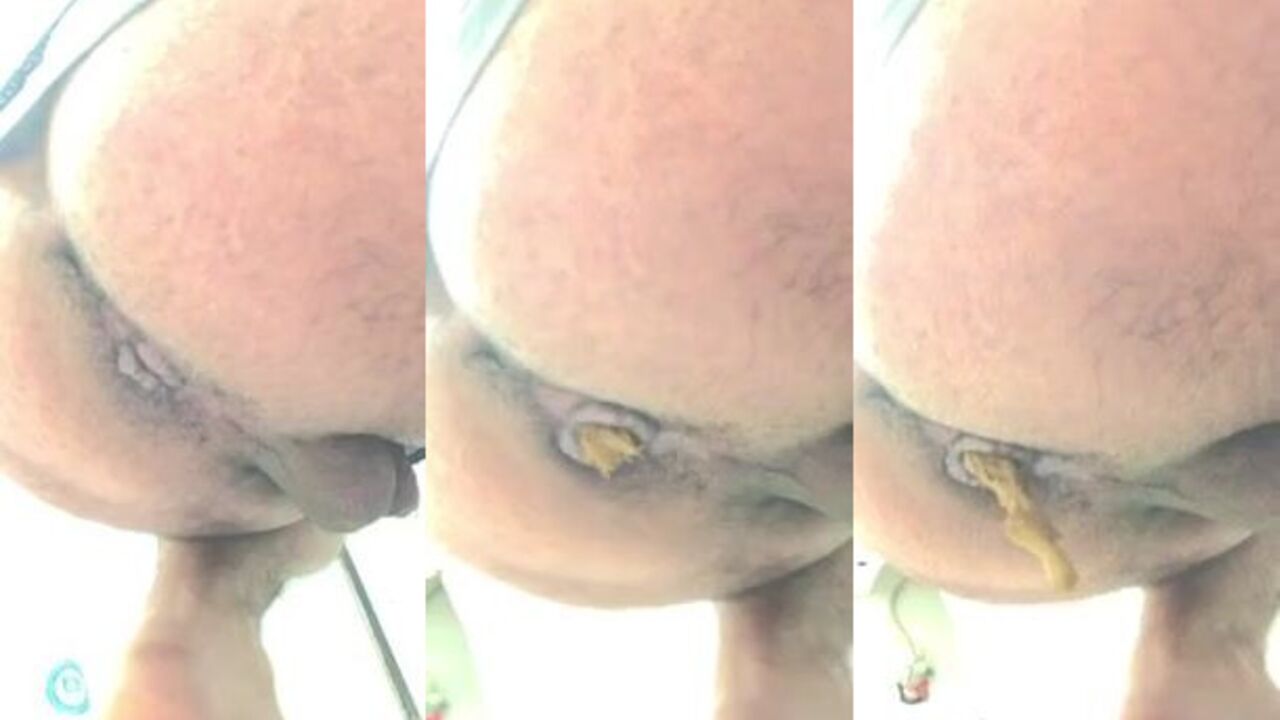 Watch this slutty chick get her pussy eaten and scatmed in this wild homemade video