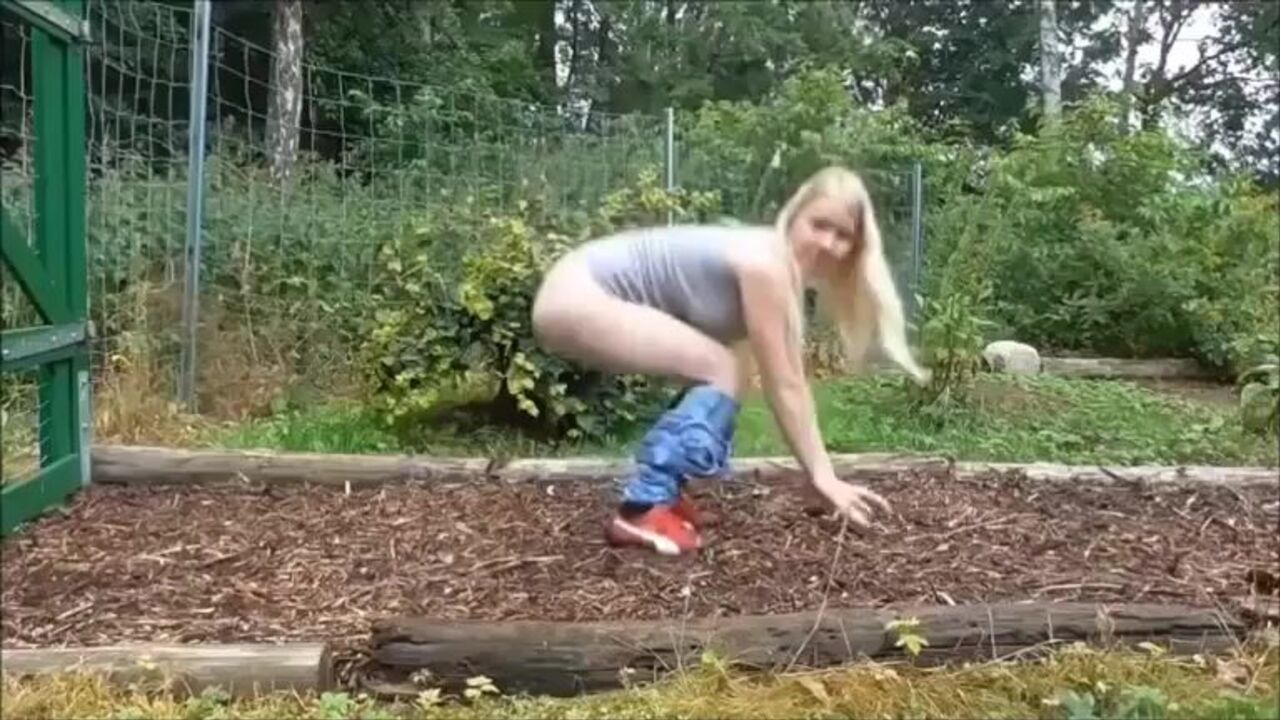 Watch these filthy videos of scat slaves getting drilled hard in their jardin