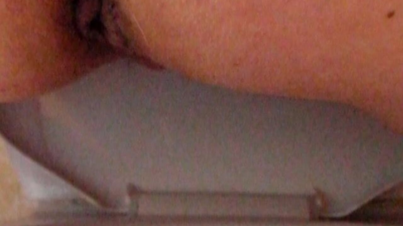 Watch me pee while I'm getting pounded by horny boys